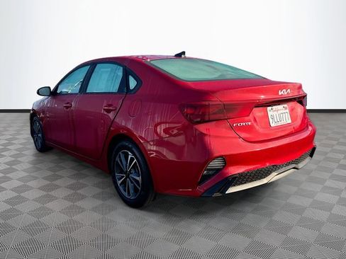 Used 2024 Kia Forte LXS w/ LXS Technology Package FWD image 4