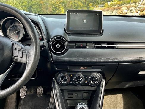 Used 2017 Toyota Yaris iA image 29