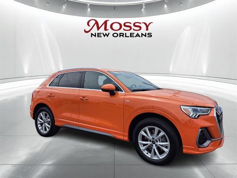 Used 2025 Audi Q3 2.0T Premium image 3