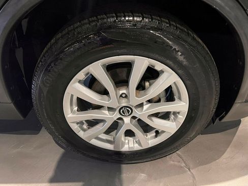 Used 2020 Nissan Rogue SV FWD image 13