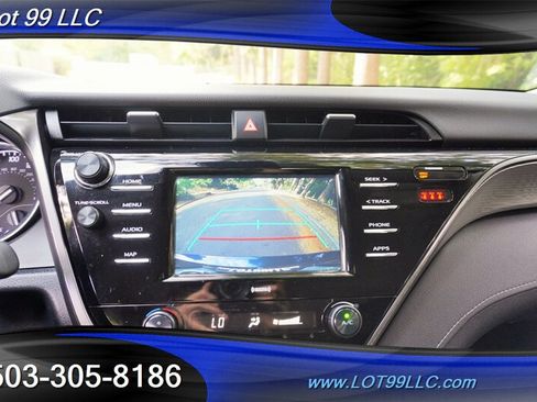 Used 2020 Toyota Camry SE FWD image 37