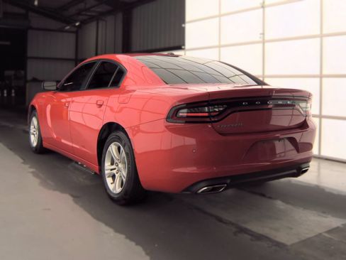 Used 2022 Dodge Charger SXT RWD image 6