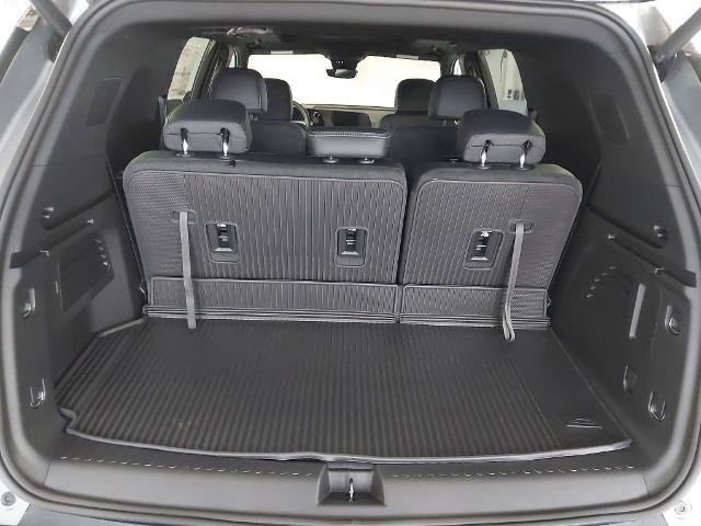 New 2027 Chevrolet Traverse LT w/ Sun and Wheel Package FWD image 28