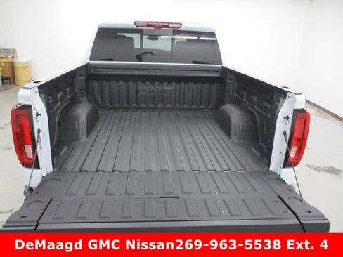 New 2026 GMC Sierra 1500 Denali w/ Denali Reserve Package image 17