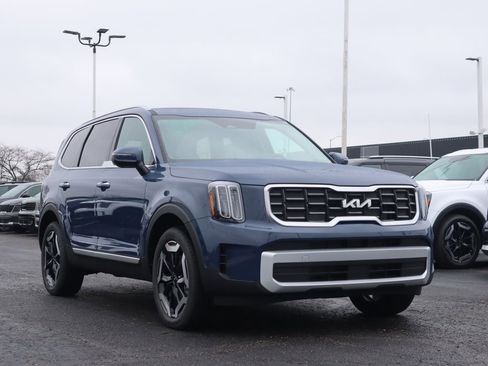 New 2025 Kia Telluride S image 1
