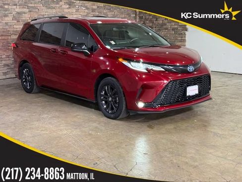 Used 2025 Toyota Sienna XSE w/ XSE Plus Package AWD/4WD image 1