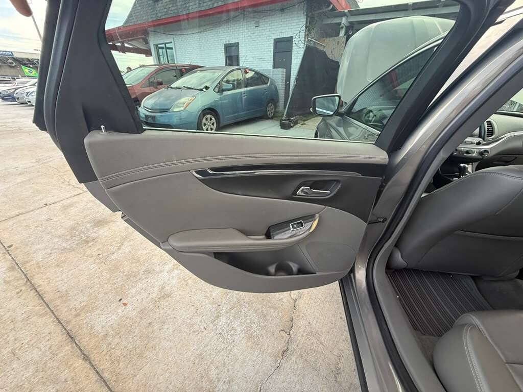 Used 2019 Chevrolet Impala LT w/ Sunroof and Spoiler Package FWD image 11
