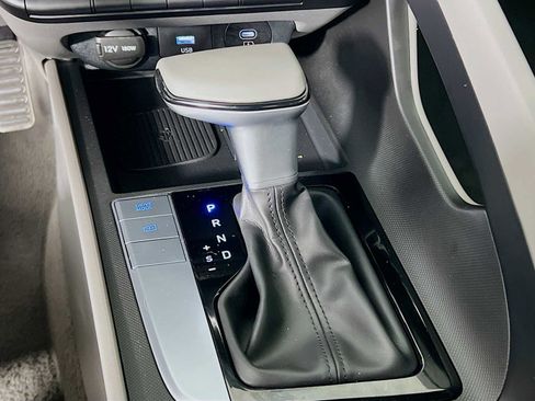 Certified 2025 Hyundai Elantra Sport image 16