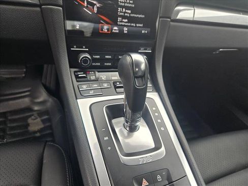 Used 2025 Porsche 718 Boxster RWD image 11