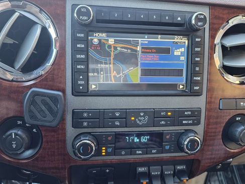 Used 2011 Ford F250 King Ranch w/ King Ranch w/Chrome Pkg image 38