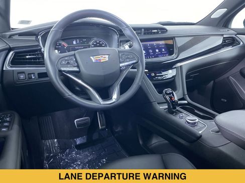 Certified 2024 Cadillac XT6 Sport w/ LPO, ONYX Package AWD/4WD image 2