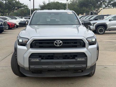 Certified 2025 Toyota 4Runner SR5 AWD/4WD image 2