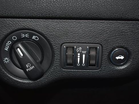 Used 2017 Dodge Charger SXT w/ AWD Plus Group image 21