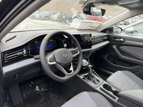 New 2026 Volkswagen Jetta SE image 7