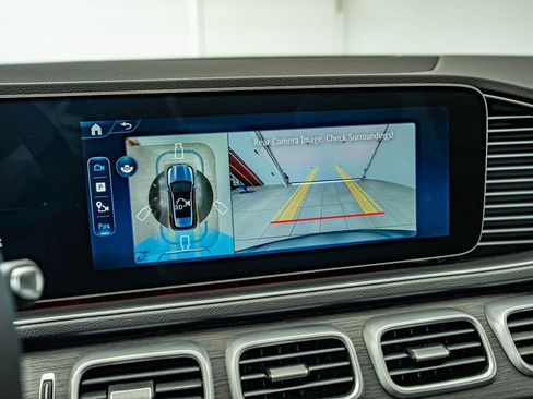 Used 2025 Mercedes-Benz GLE 350 4MATIC w/ AMG Line Exterior image 27