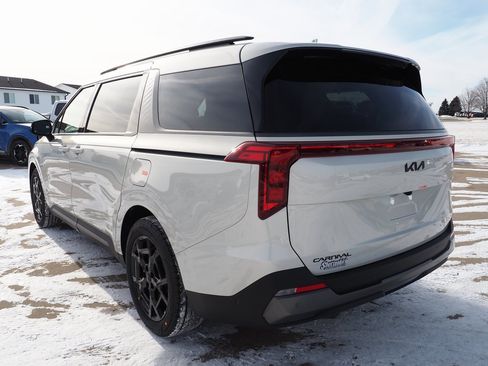 New 2026 Kia Carnival SX image 22