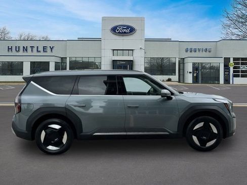 Used 2024 Kia EV9 Wind AWD/4WD image 3