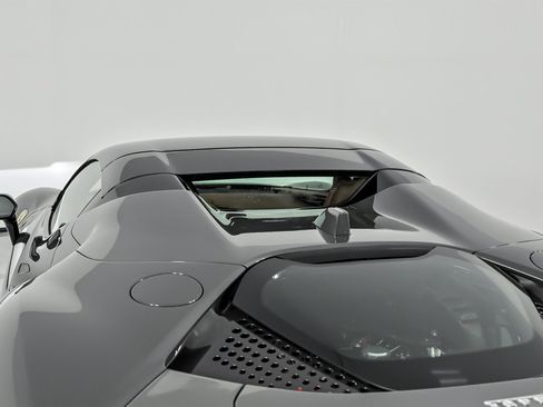 Used 2024 Ferrari SF90 Spider image 48