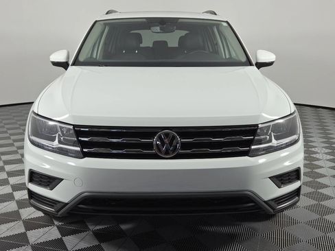 Used 2021 Volkswagen Tiguan SE w/ Panoramic Sunroof Package AWD/4WD image 2