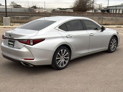 Used 2019 Lexus ES 350 Luxury image 6