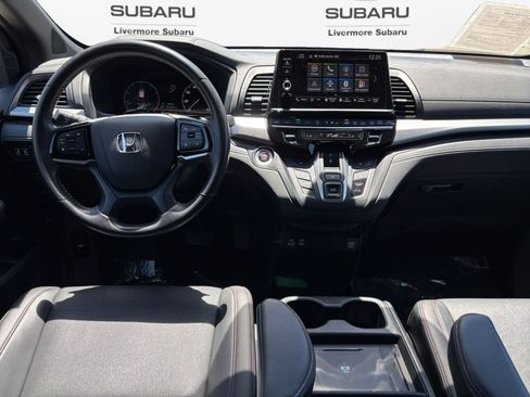 Used 2025 Honda Odyssey Sport-L image 12