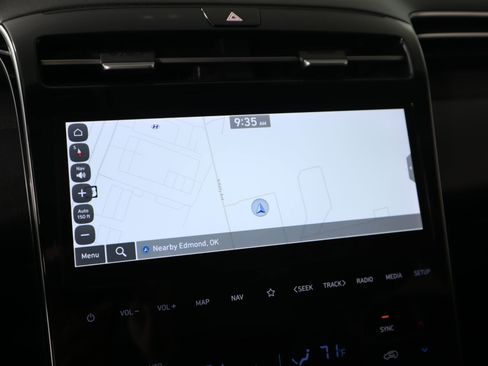 Used 2022 Hyundai Tucson Limited image 7