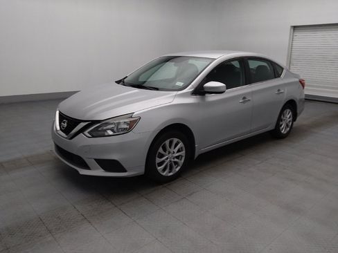 Used 2019 Nissan Sentra SV FWD image 2