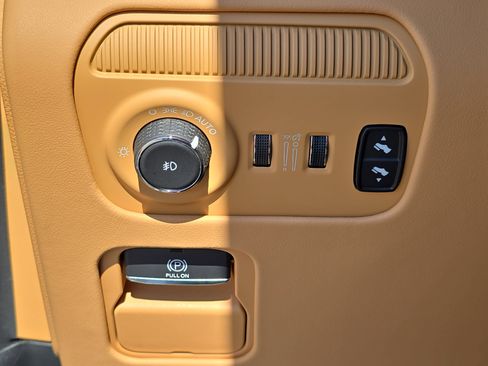 Used 2023 Jeep Grand Wagoneer L Series III w/ Rear Seat Video Group 1 image 27