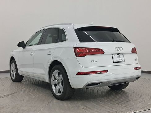 Used 2018 Audi Q5 2.0T Premium Plus w/ Premium Plus Package image 3