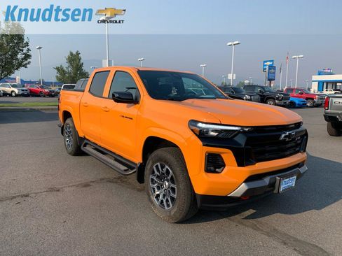Certified 2025 Chevrolet Colorado Z71 w/ Technology Package AWD/4WD image 1