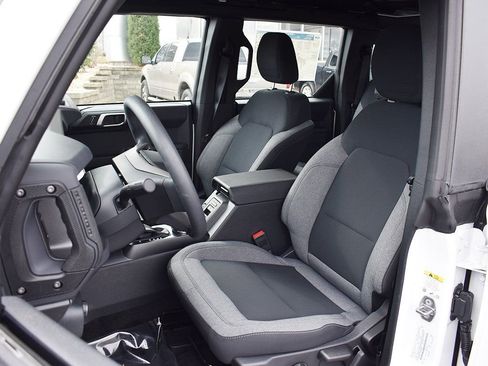 New 2025 Ford Bronco 4-Door image 5
