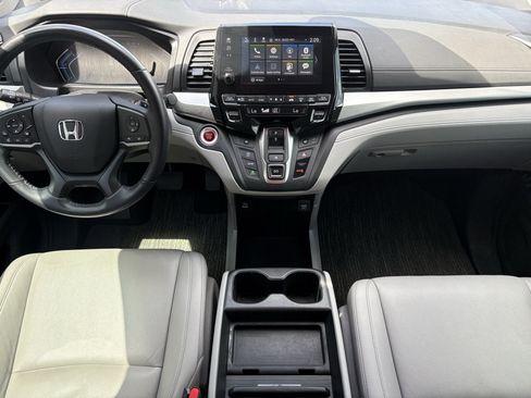 Certified 2024 Honda Odyssey EX-L image 2
