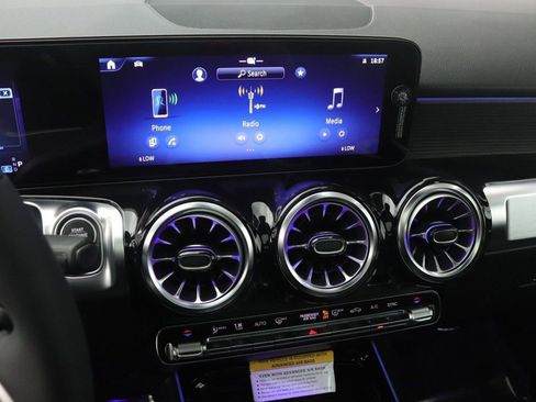 Certified 2023 Mercedes-Benz GLB 250 image 11