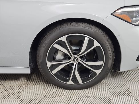 Used 2026 Mercedes-Benz CLE 300 4MATIC Cabriolet image 10