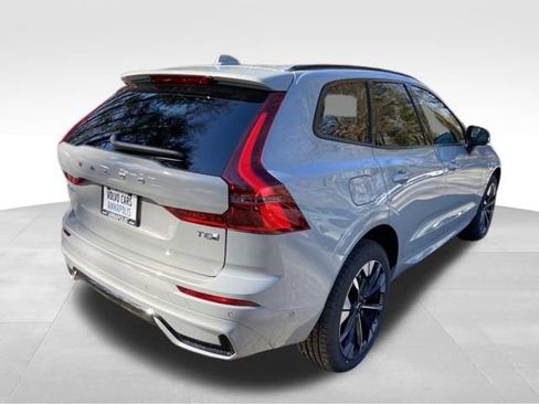 New 2026 Volvo XC60 T8 Plus w/ Climate Package image 7