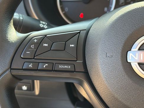 Certified 2025 Nissan Kicks Play S image 28