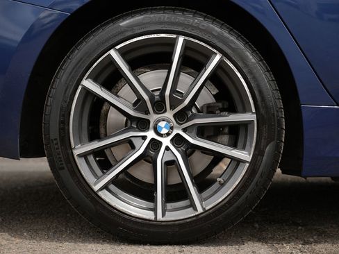 Used 2021 BMW 330i xDrive Sedan w/ Convenience Package AWD/4WD image 9