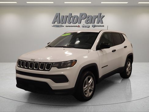 Used 2023 Jeep Compass Sport AWD/4WD image 6