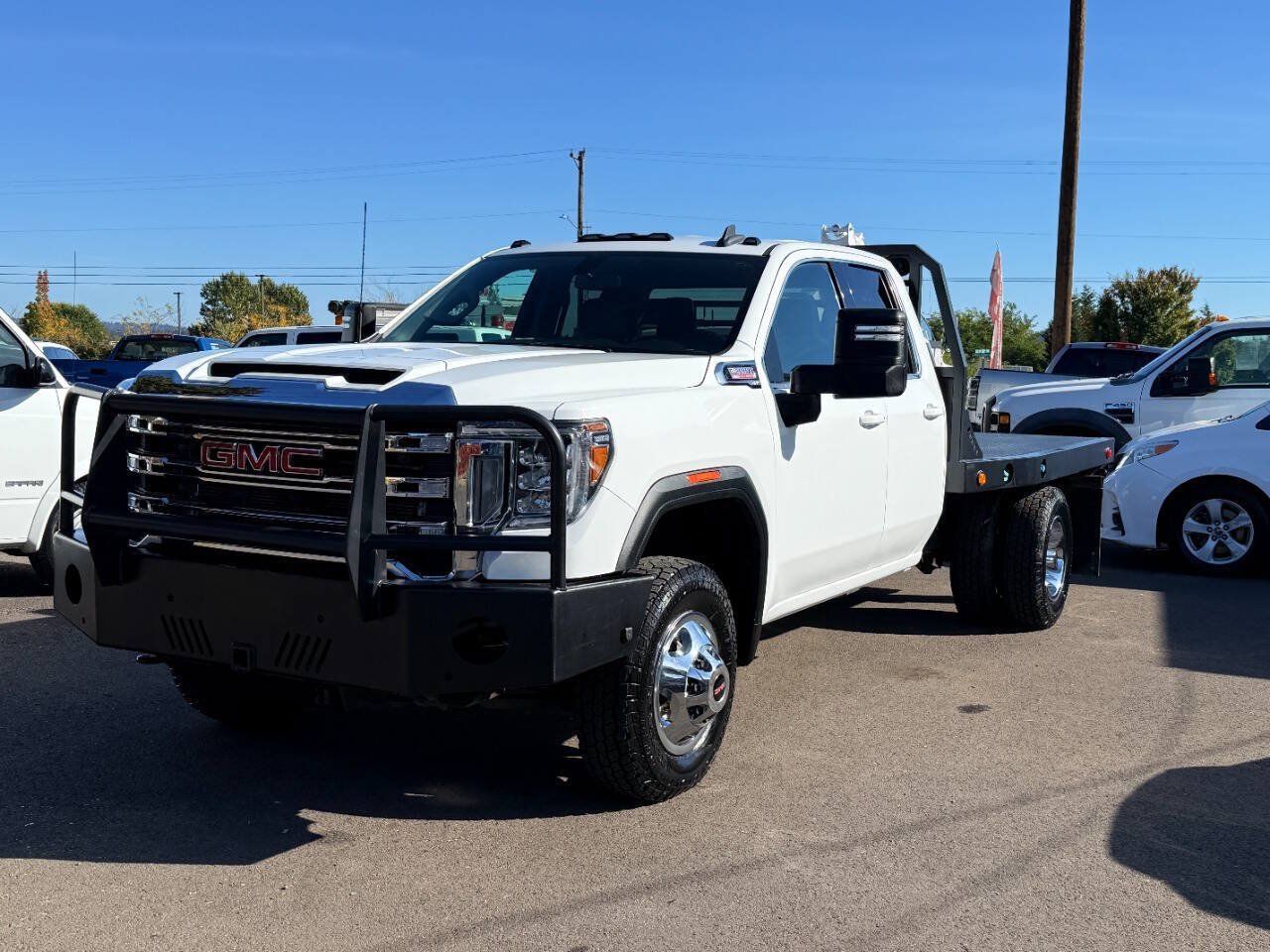 Used 2021 GMC Sierra 3500 SLE w/ SLE Convenience Package AWD/4WD image 2