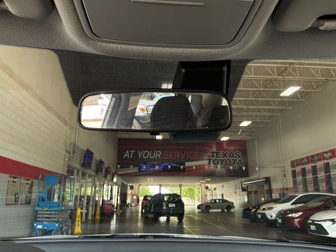 Used 2025 Kia Soul LX w/ LX Technology Package FWD image 16