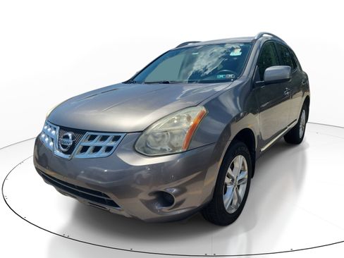 Used 2012 Nissan Rogue SV FWD image 2