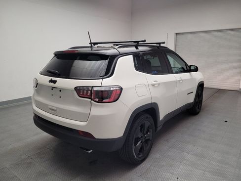Used 2018 Jeep Compass Latitude w/ Popular Equipment Group FWD image 9