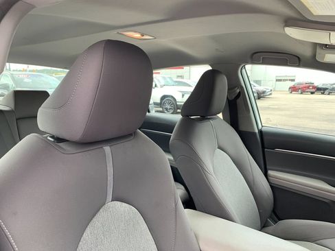Used 2022 Toyota Camry LE FWD image 18