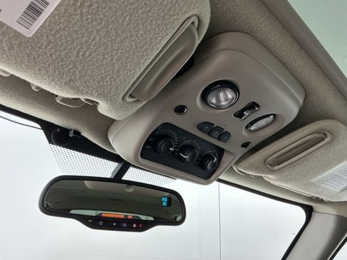 Used 2004 Chevrolet Suburban Z71 w/ Preferred Equipment Group AWD/4WD image 18
