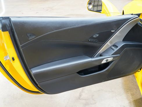 Used 2014 Chevrolet Corvette Stingray Convertible w/ 3LT Preferred Equipment Group RWD image 39