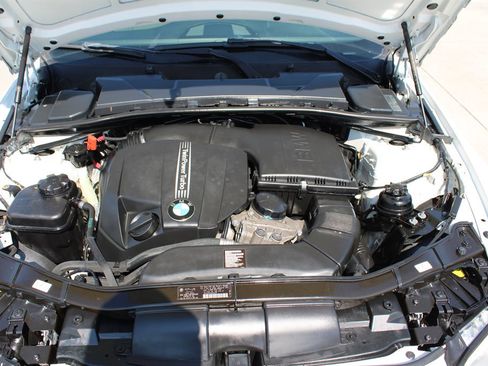 Used 2013 BMW 335i Coupe image 27