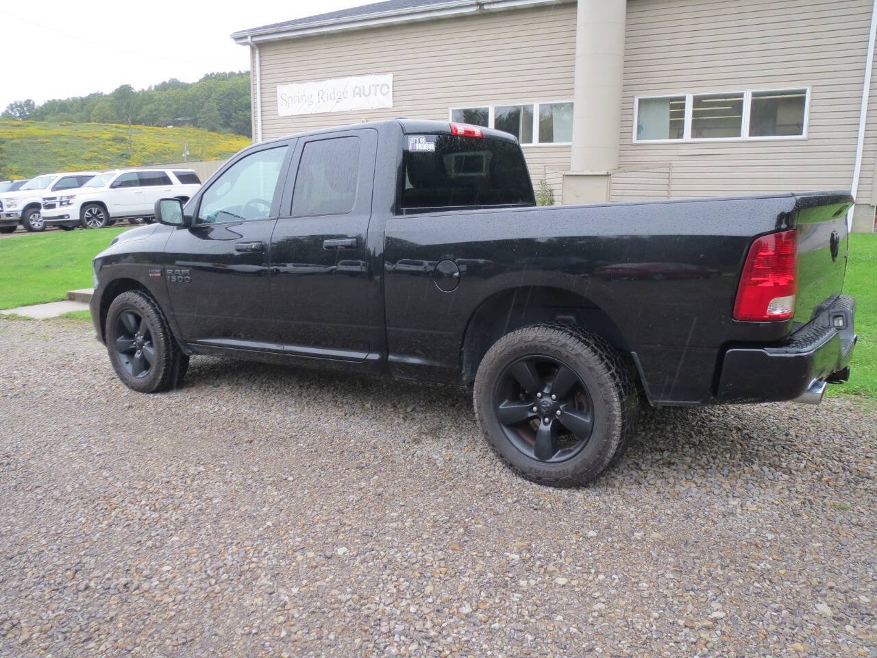 Used 2018 RAM 1500 Express w/ Black Ram 1500 Express Group AWD/4WD image 9