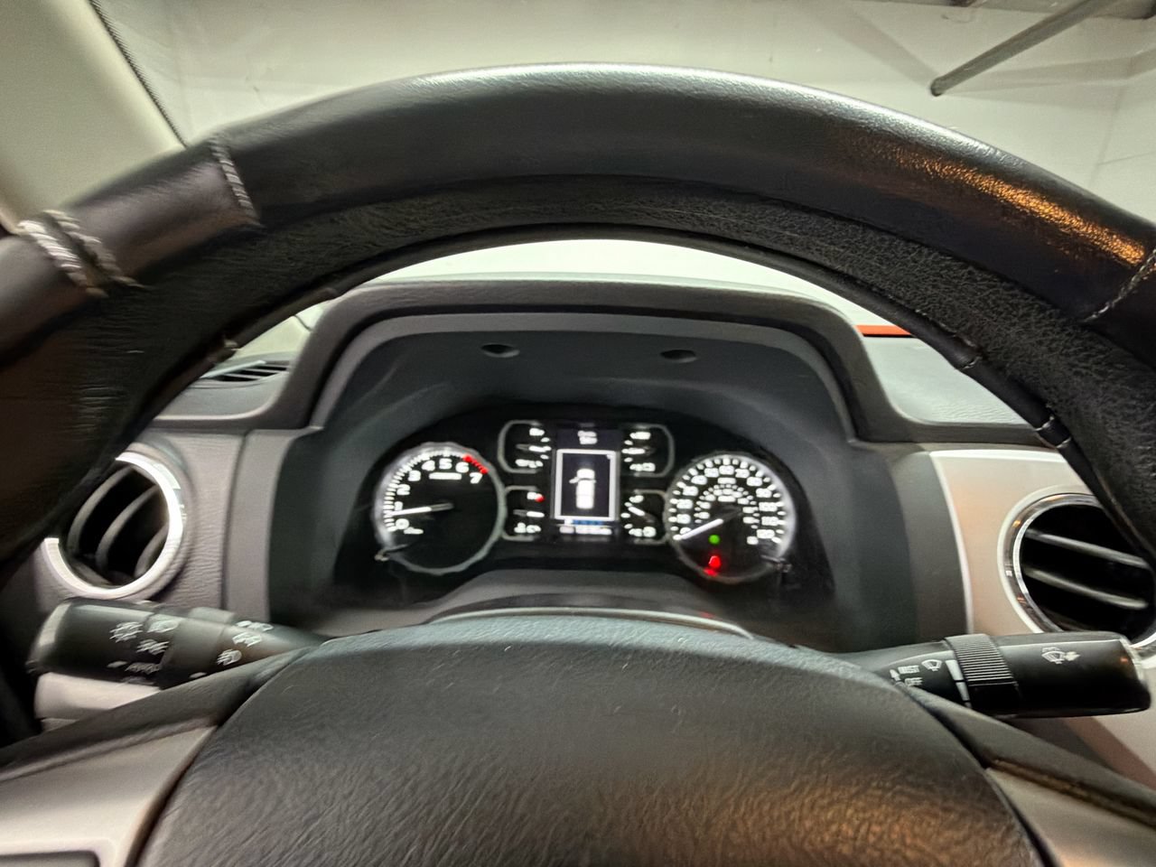 Used 2018 Toyota Tundra SR5 w/ TRD Off Road Package AWD/4WD image 11