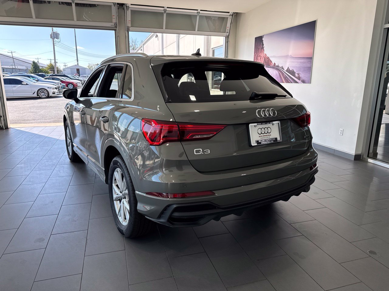 Certified 2025 Audi Q3 2.0T Premium w/ Convenience Package AWD/4WD image 6