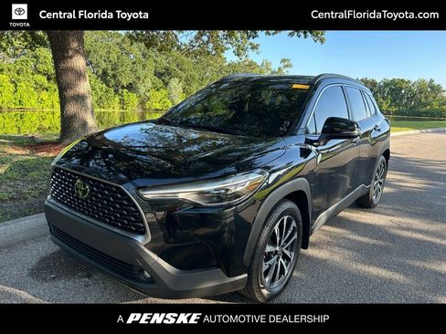 Certified 2023 Toyota Corolla Cross XLE w/ Convenience Package FWD image 1